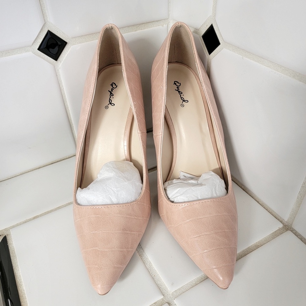 Nude Crocodile Pumps 🐊✨